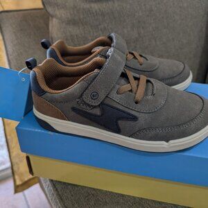 Munchkin by Stride Rite Boy's Maxwell Grey Sneakers 9M (Little Boy) New in Box